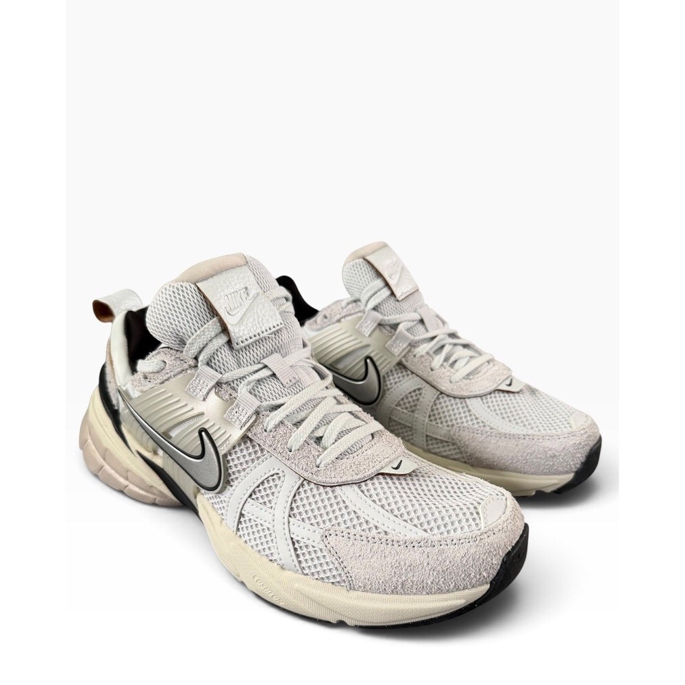 Nike V2K Run Summit White Metallic Silver Womens 10 Running Sneakers FN6703-002